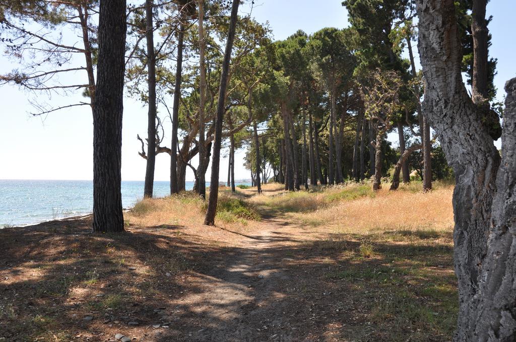 Sole E Mare Aparthotel Santa-Maria-Poggio  ภายนอก รูปภาพ
