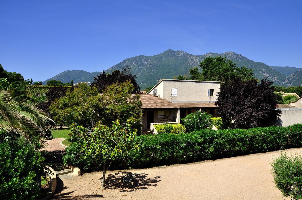 Sole E Mare Aparthotel Santa-Maria-Poggio  ภายนอก รูปภาพ
