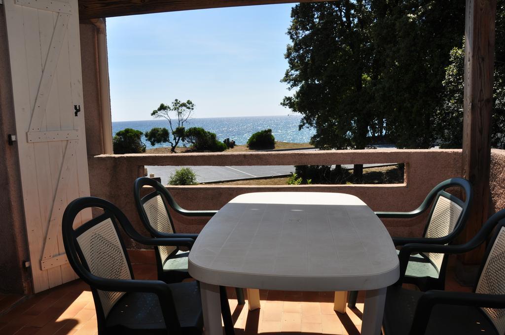 Sole E Mare Aparthotel Santa-Maria-Poggio  ภายนอก รูปภาพ