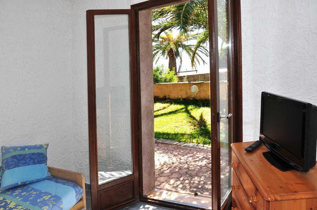 Sole E Mare Aparthotel Santa-Maria-Poggio  ห้อง รูปภาพ