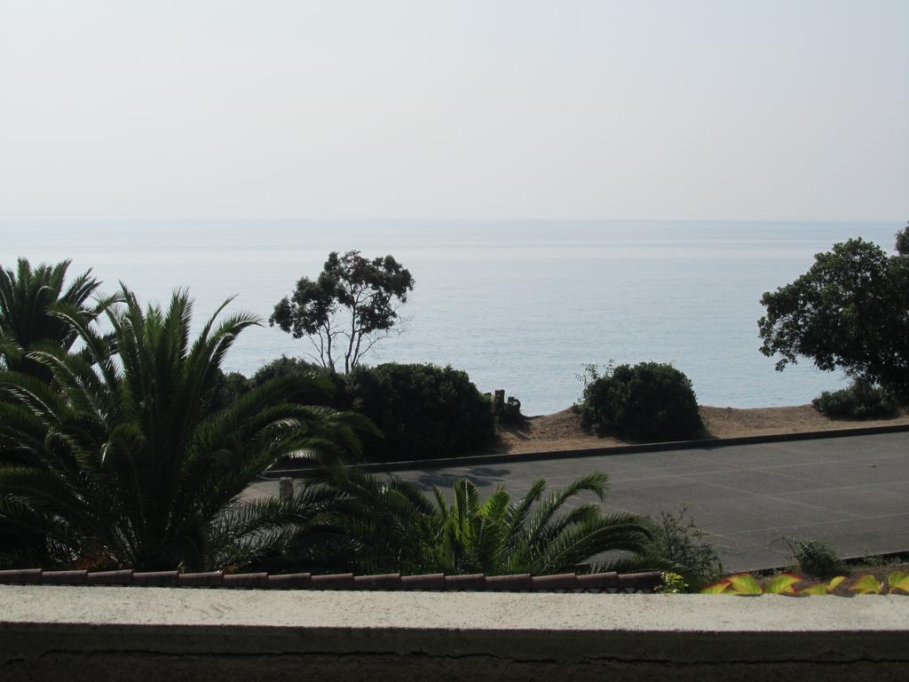 Sole E Mare Aparthotel Santa-Maria-Poggio  ห้อง รูปภาพ