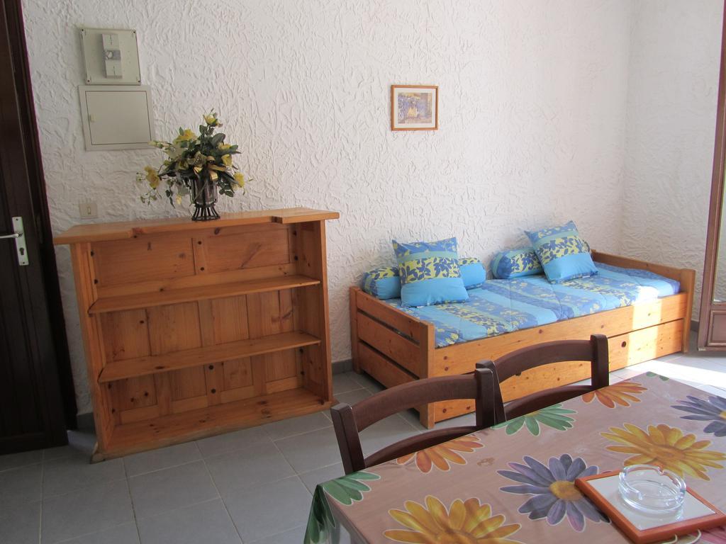 Sole E Mare Aparthotel Santa-Maria-Poggio  ห้อง รูปภาพ